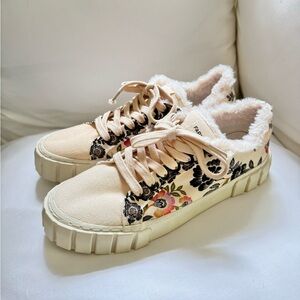 FARM Rio Romantic Garden Platform Sneaker -Size 9
